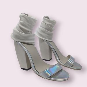 UNIF Holographic White Pyre Heels Size 9